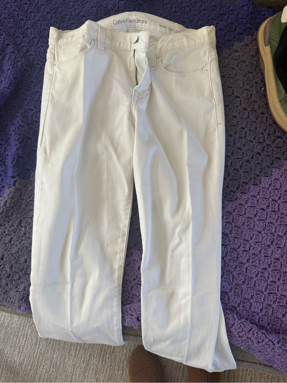 Calvin Klein Men’s Jeans White Straight Leg Denim Jeans size 39 x 32